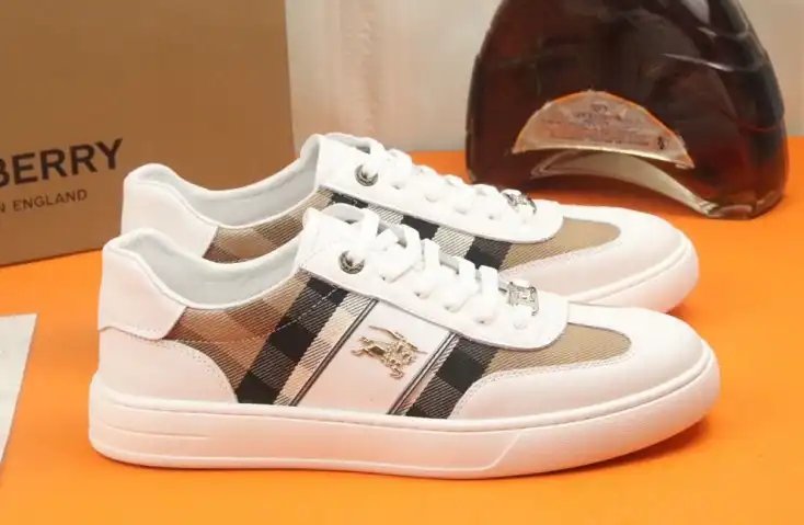 hype Burberry Sneakers