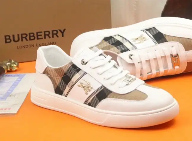 hype Burberry Sneakers