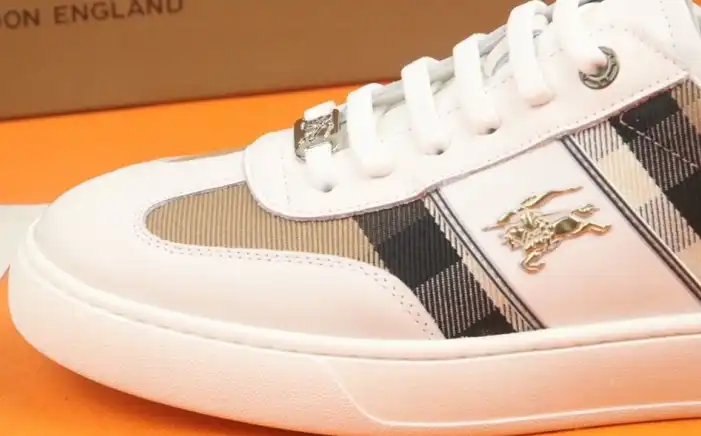 hype Burberry Sneakers