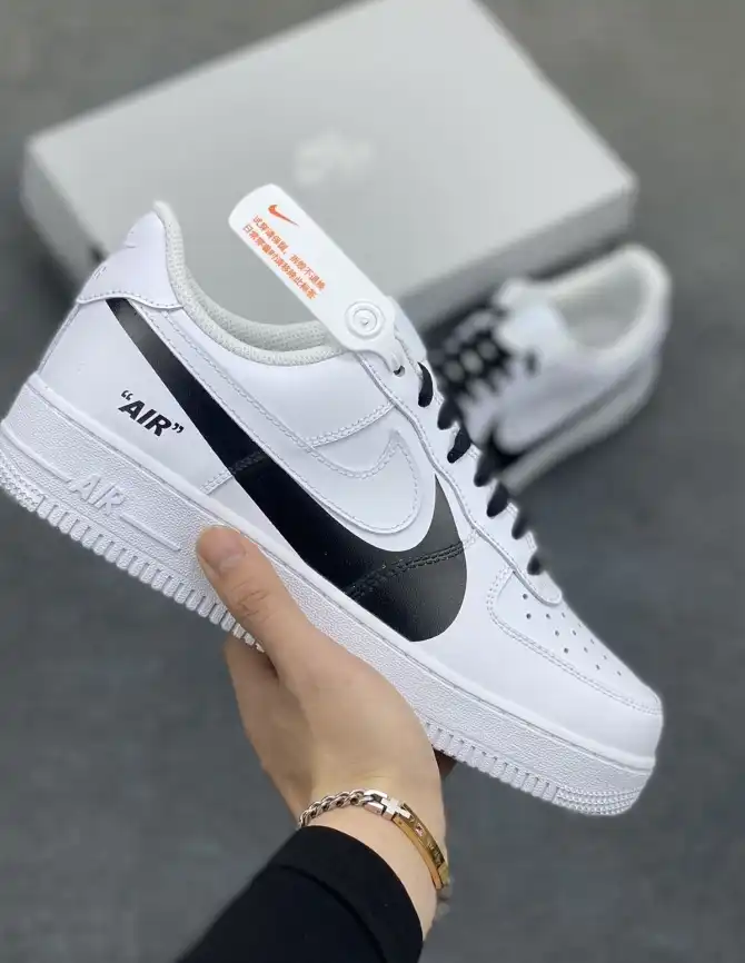 hype Nike Sneakers