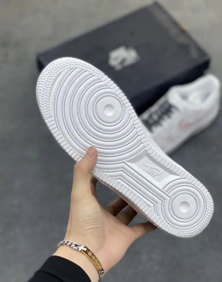 hype Nike Sneakers