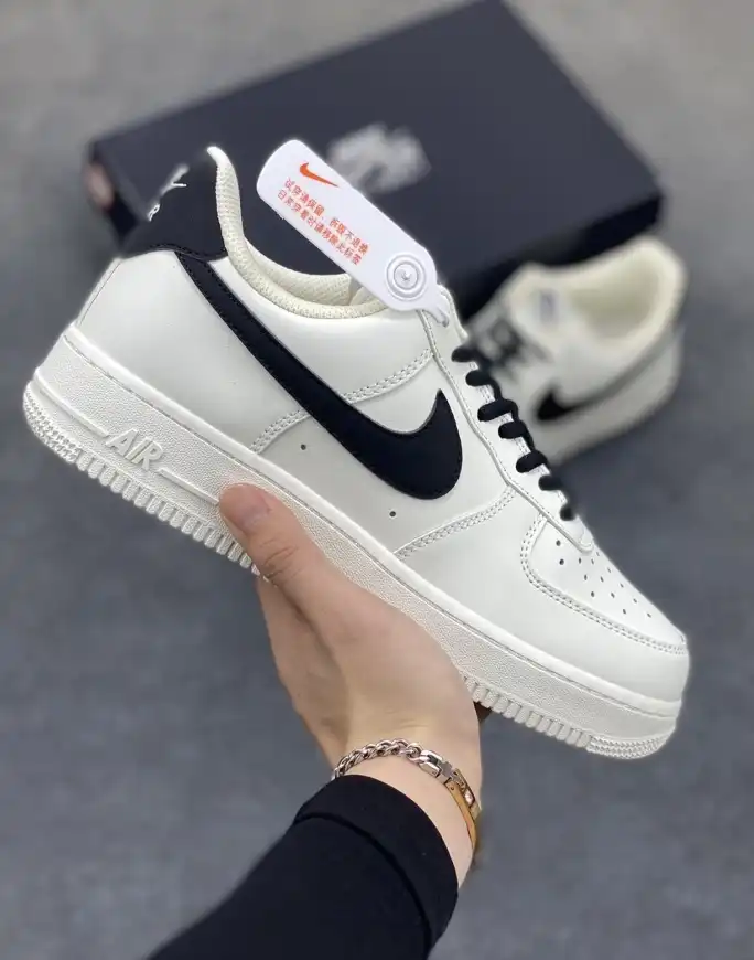 hype Nike Sneakers