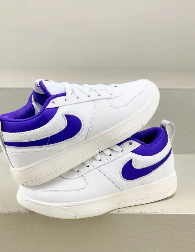 hype Nike Sneakers