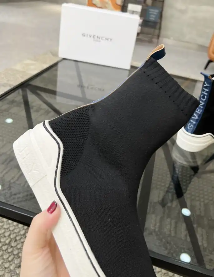 hype Givenchy Sneakers