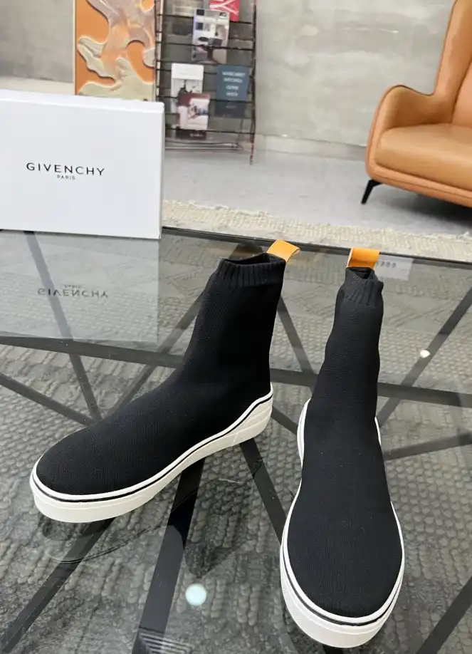 hype Givenchy Sneakers