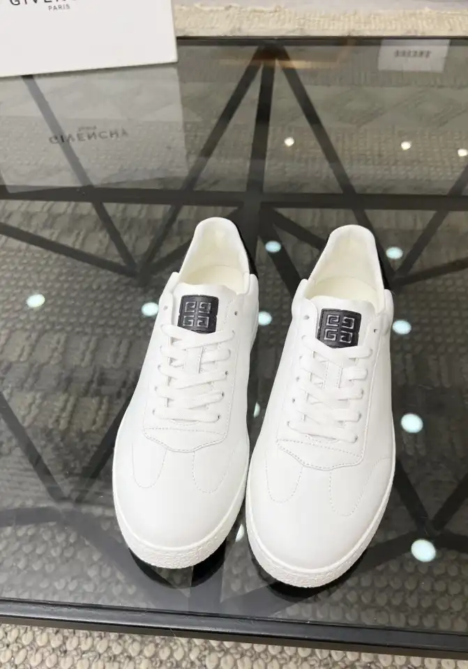 hype Givenchy Sneakers