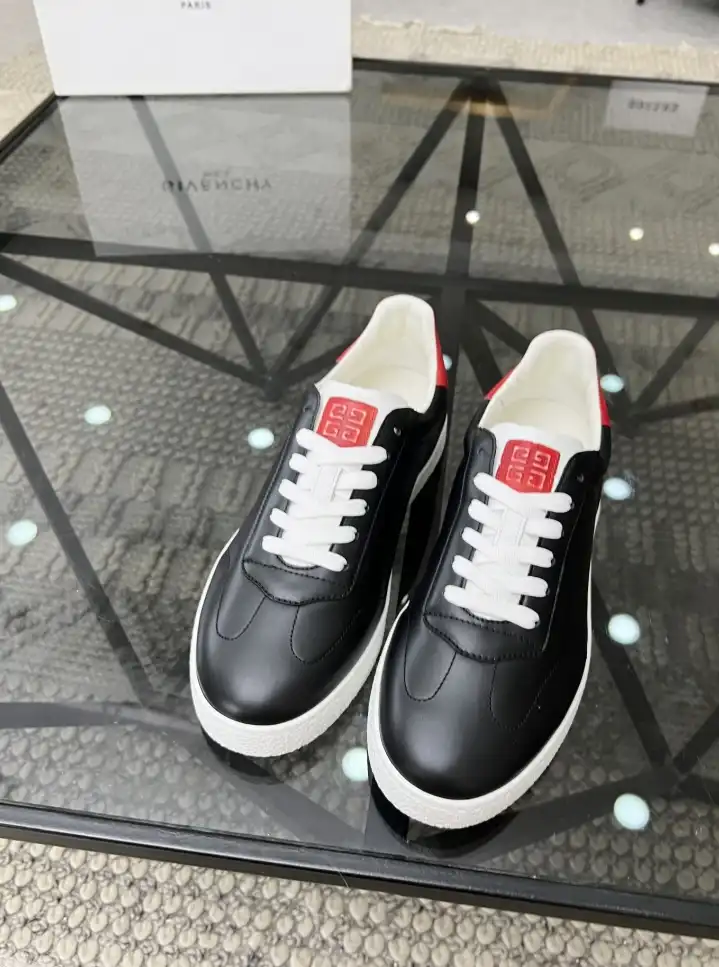 hype Givenchy Sneakers