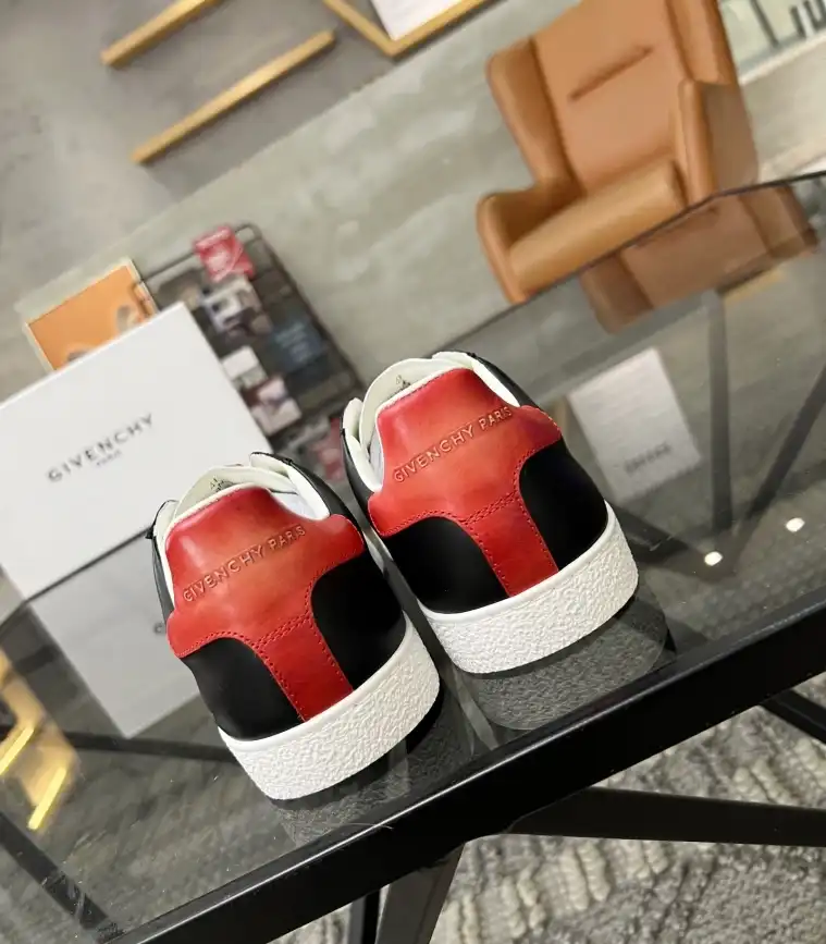 hype Givenchy Sneakers