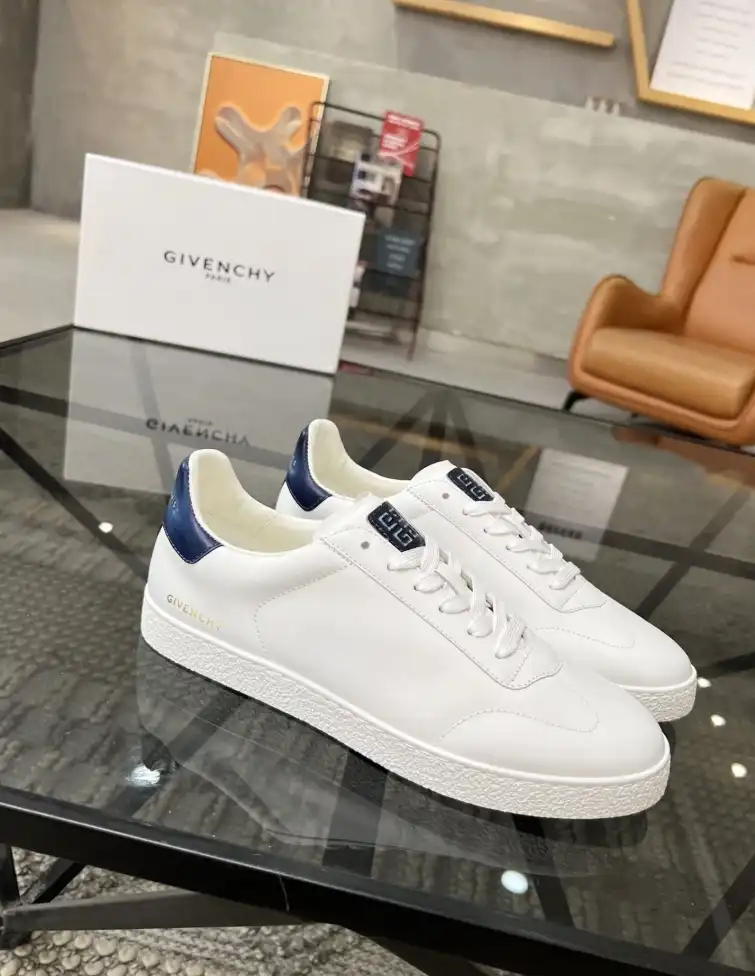 hype Givenchy Sneakers