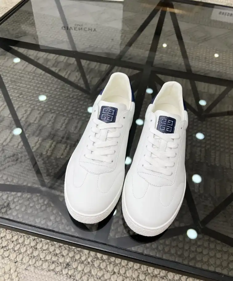 hype Givenchy Sneakers