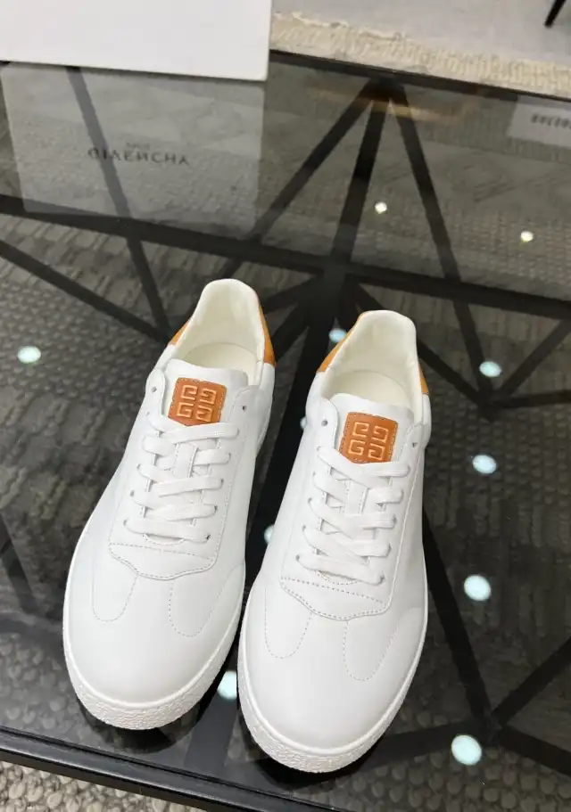 hype Givenchy Sneakers