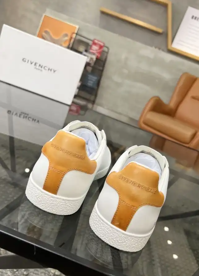 hype Givenchy Sneakers