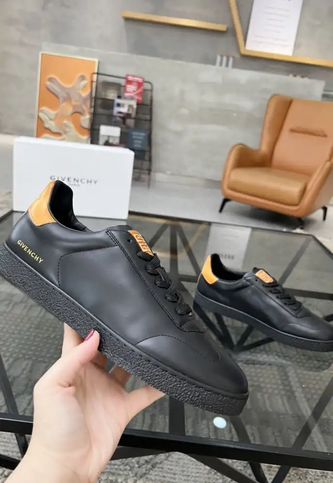 hype Givenchy Sneakers