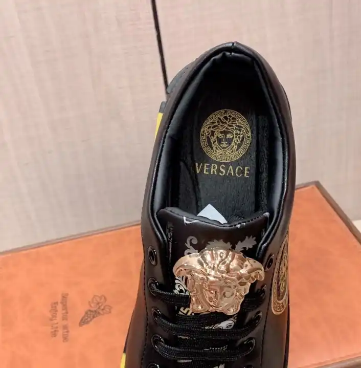 hype Givenchy Sneakers