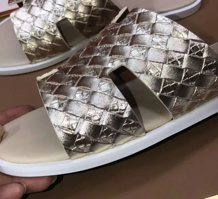 hype Hermes Slippers