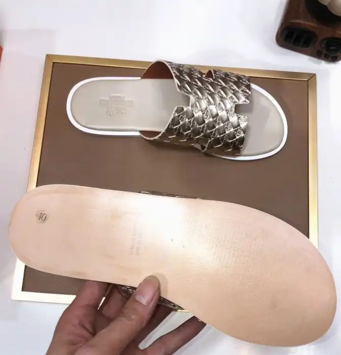 hype Hermes Slippers