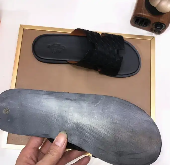 hype Hermes Slippers