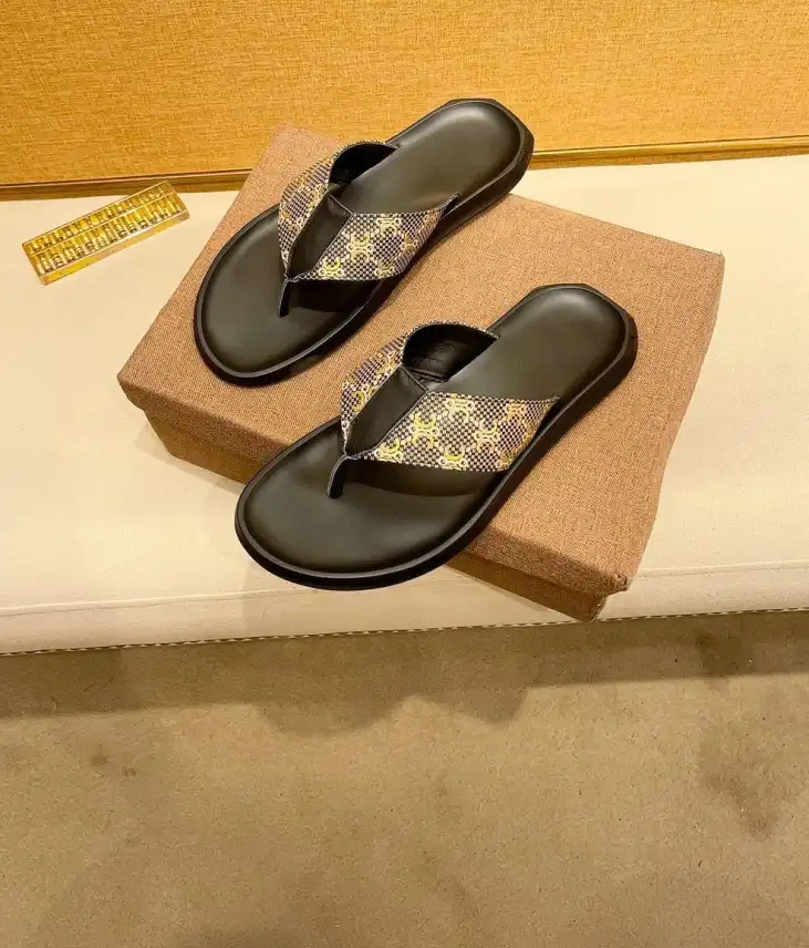 hype Gucci Slippers