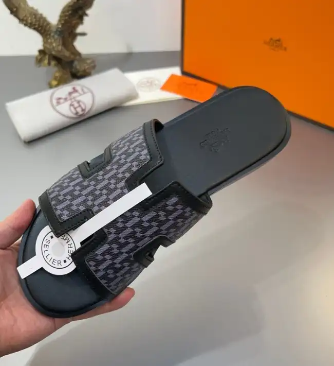 hype Hermes Slippers