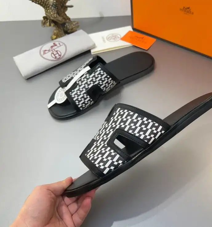 hype Hermes Slippers