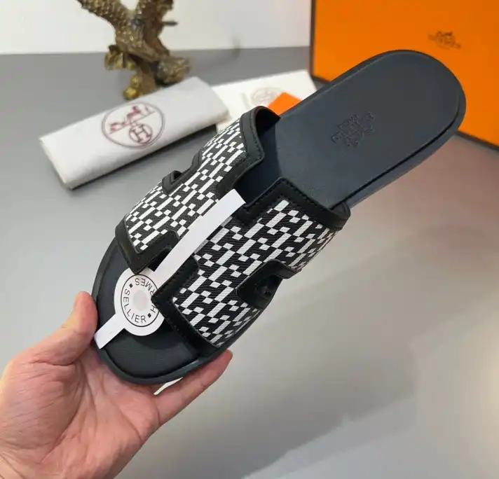 hype Hermes Slippers