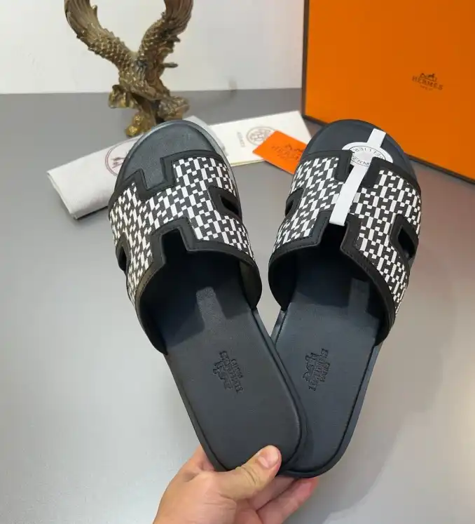 hype Hermes Slippers