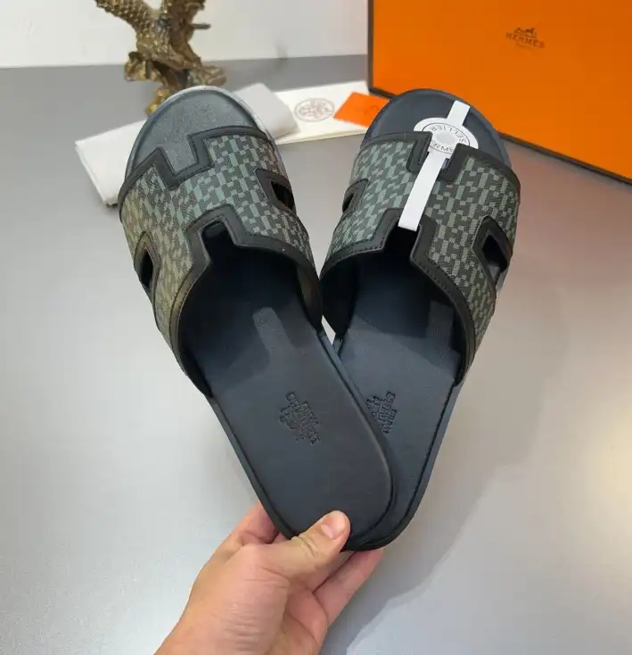 hype Hermes Slippers