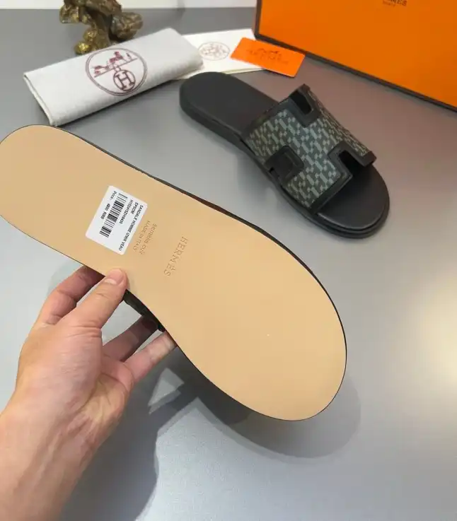 hype Hermes Slippers