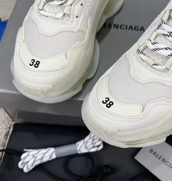 hype Balenciaga Sneakers