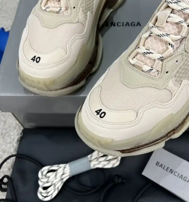 hype Balenciaga Sneakers