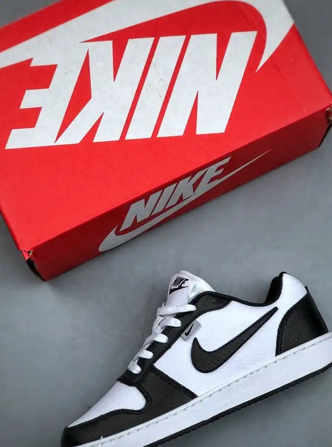 hype Nike Sneakers