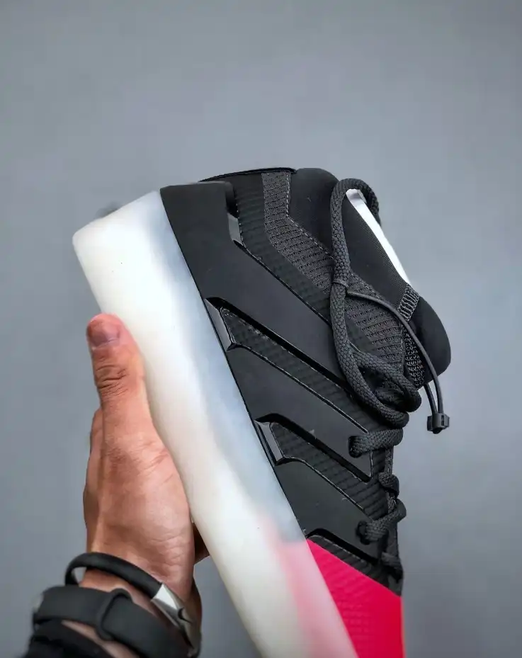 hype Adidas Sneakers