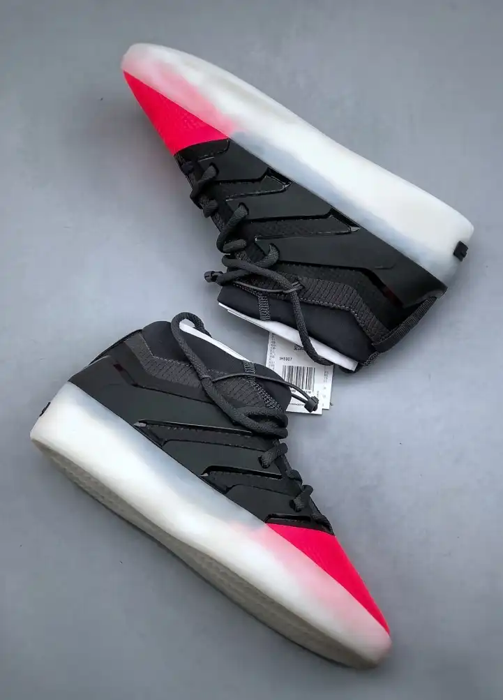 hype Adidas Sneakers