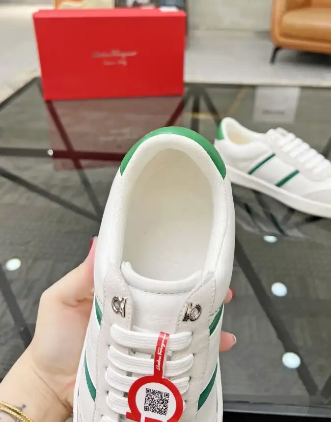 hype Ferragamo Sneakers