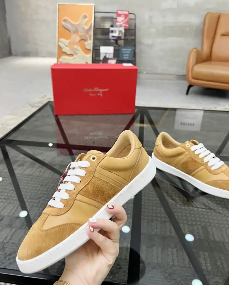 hype Ferragamo Sneakers