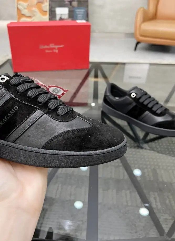 hype Ferragamo Sneakers