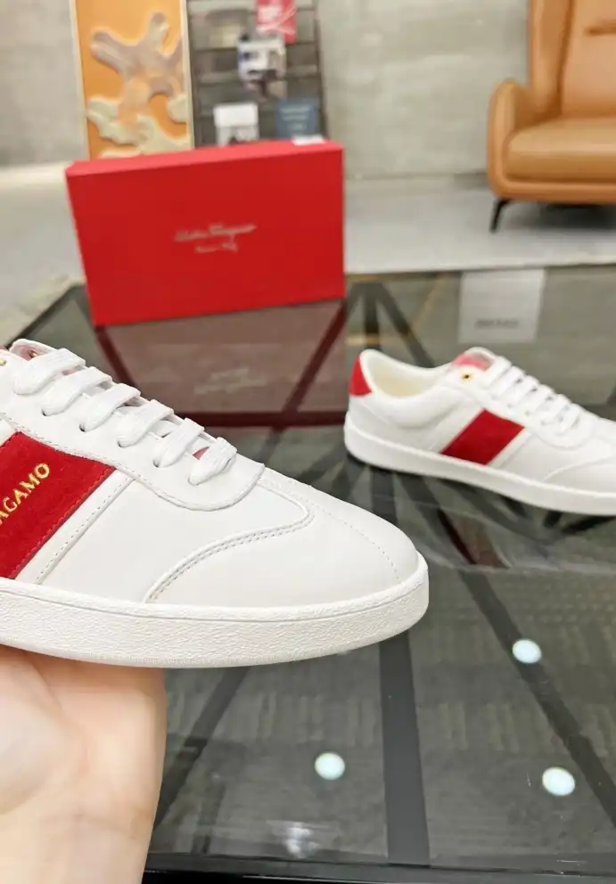 hype Ferragamo Sneakers