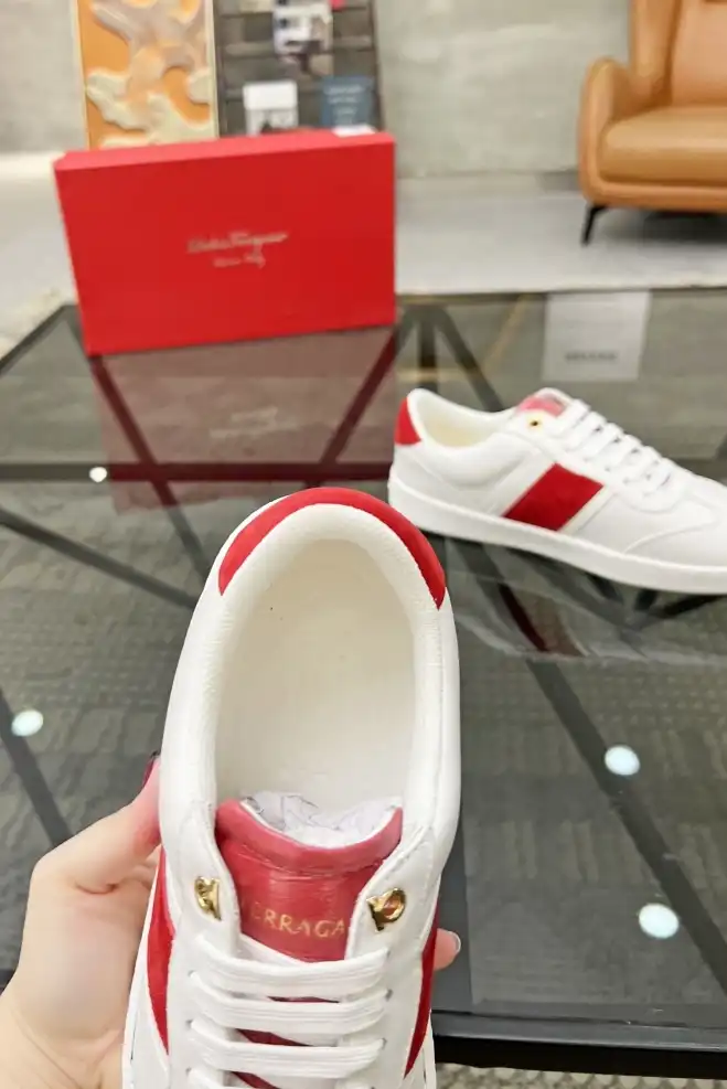 hype Ferragamo Sneakers