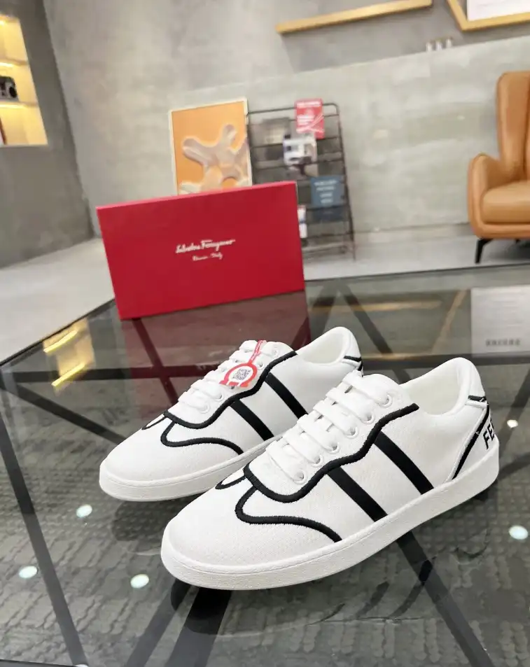 hype Ferragamo Sneakers