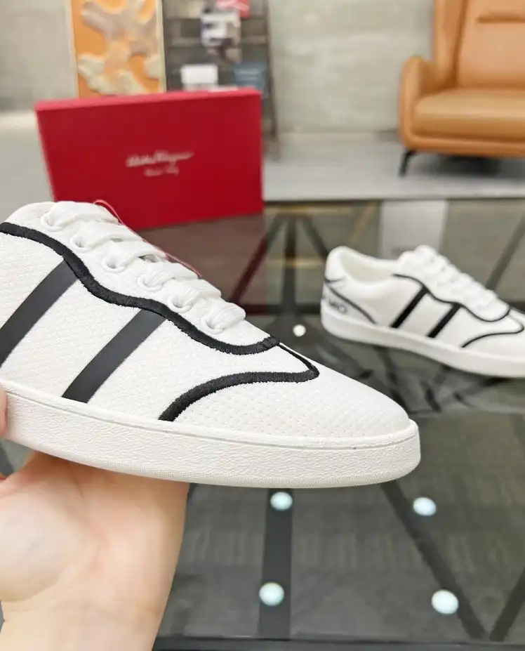 hype Ferragamo Sneakers