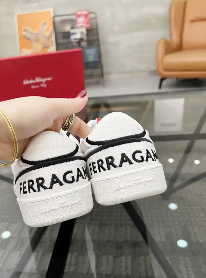 hype Ferragamo Sneakers