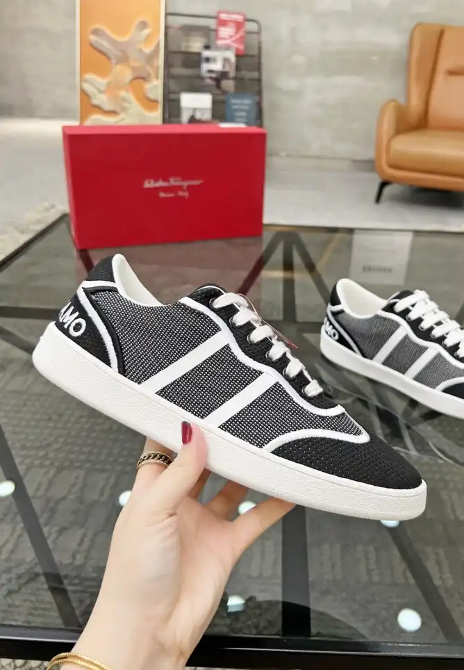 hype Ferragamo Sneakers