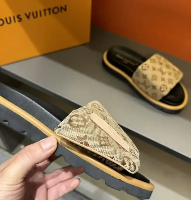 hype LV Slippers