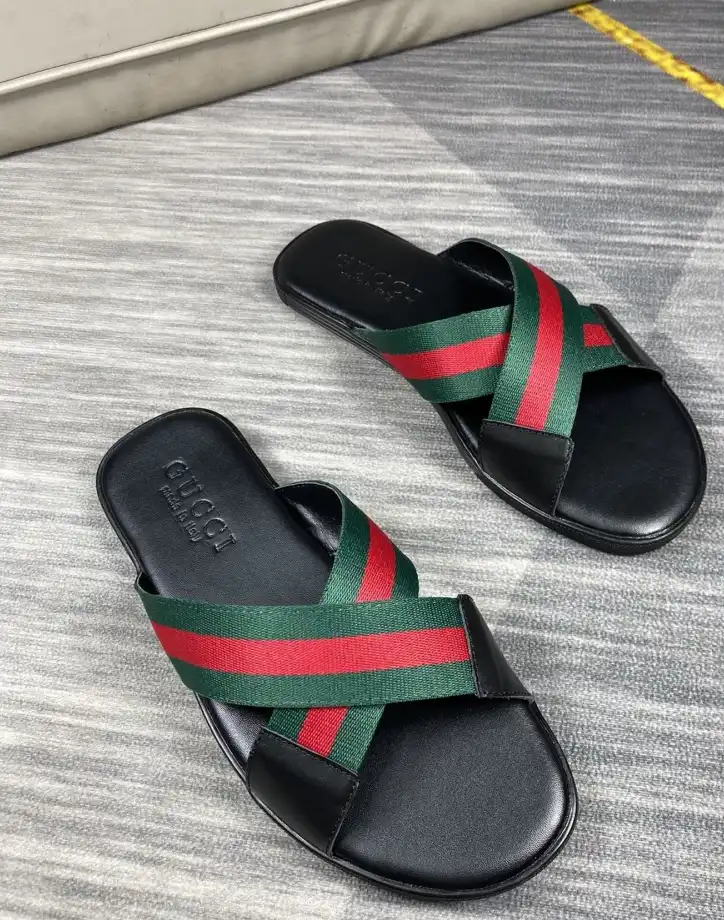 hype Gucci Slippers