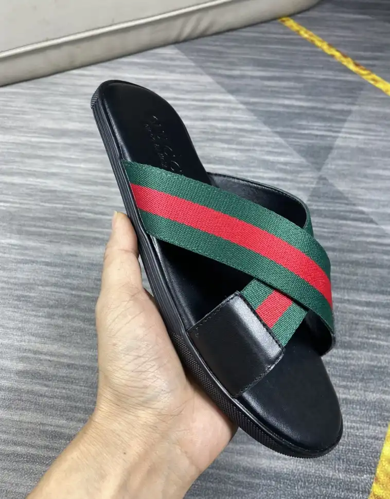 hype Gucci Slippers