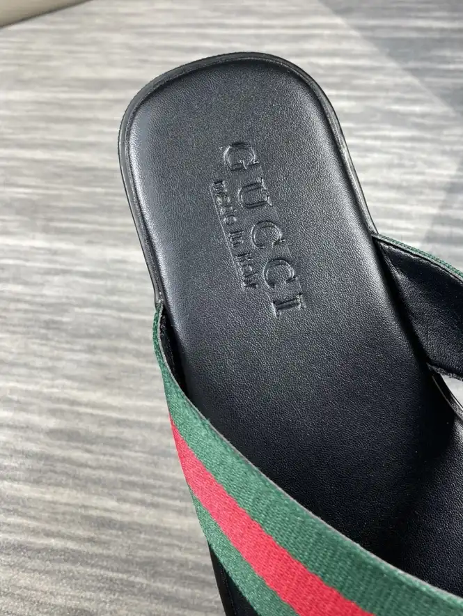 hype Gucci Slippers