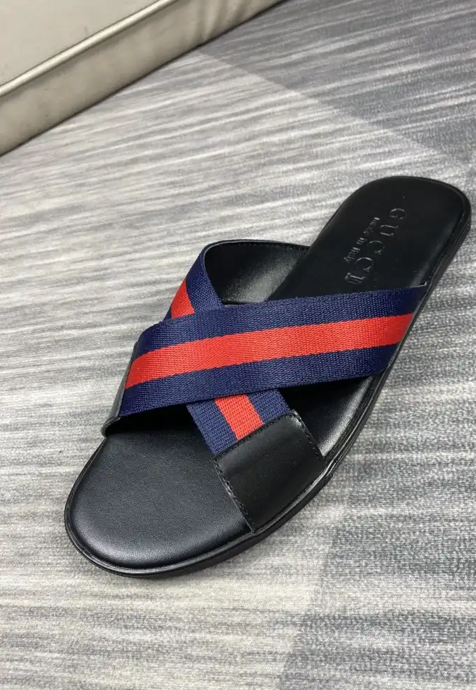 hype Gucci Slippers