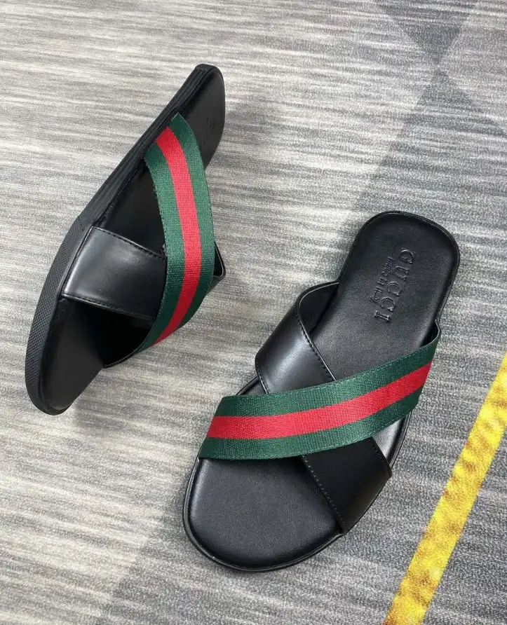 hype Gucci Slippers