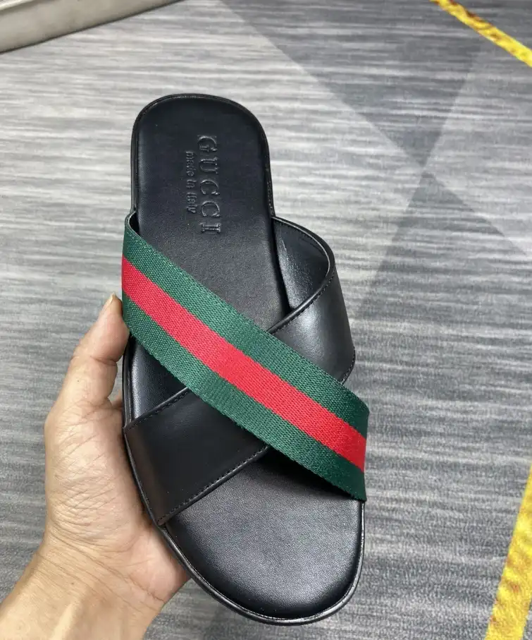 hype Gucci Slippers