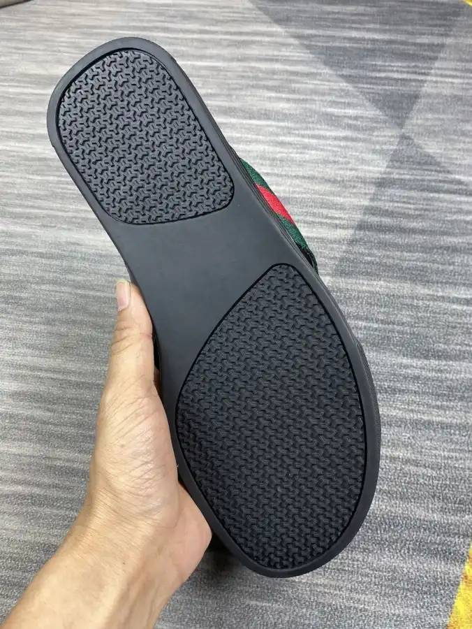 hype Gucci Slippers